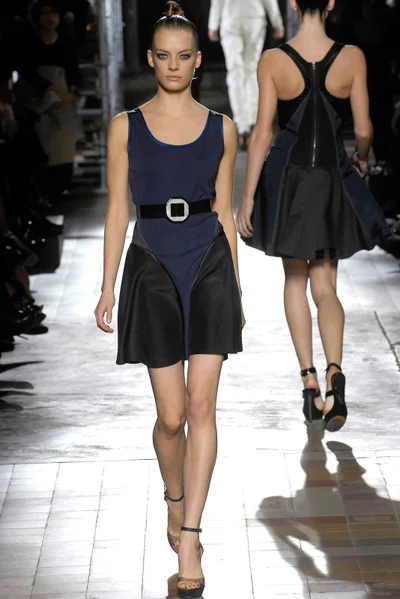 Look 19
